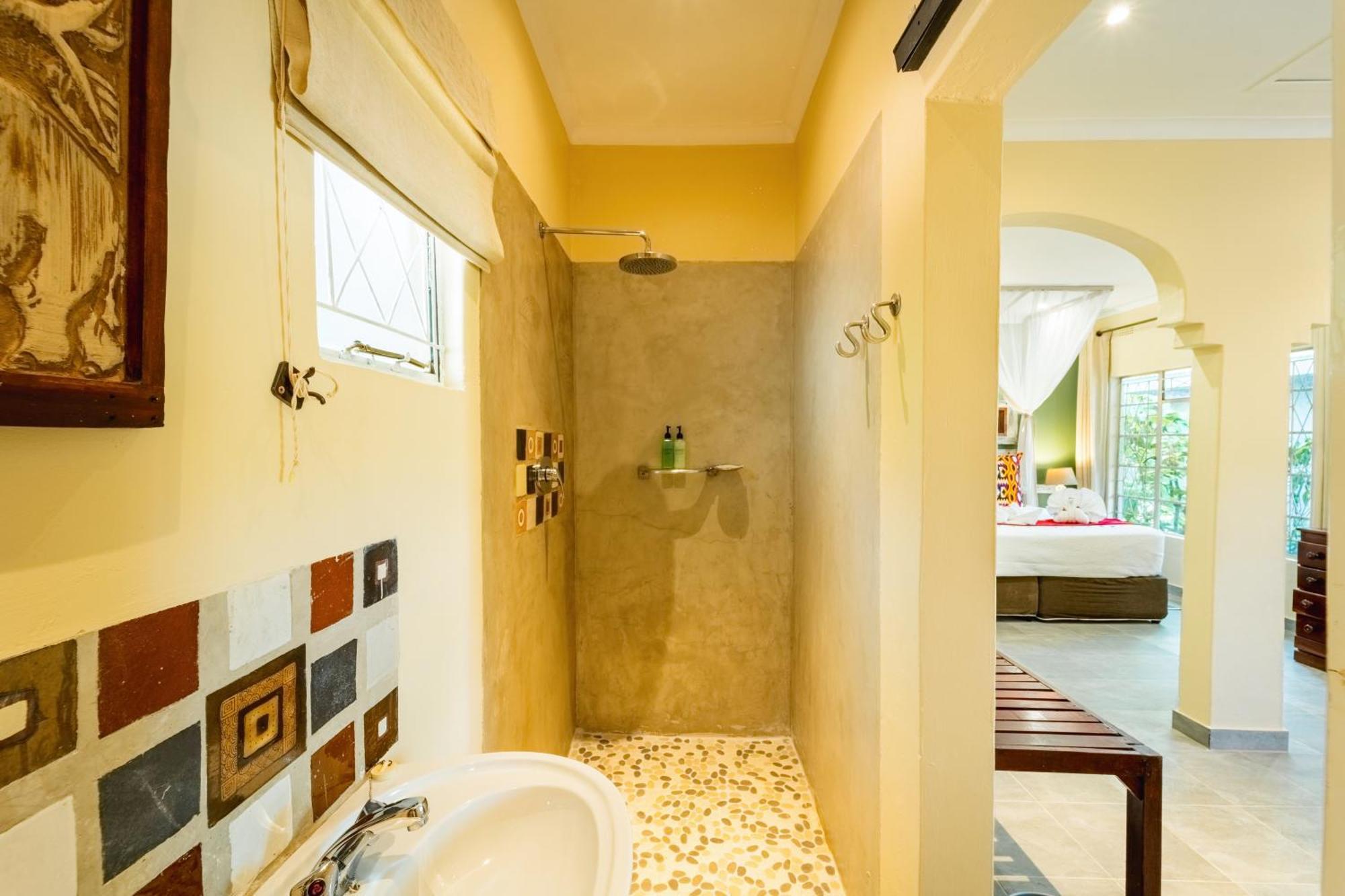 Bayete Guest Lodge วิกตอเรียฟอลส์ ภายนอก รูปภาพ